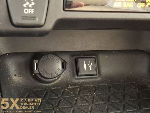 Certified 2019 Toyota RAV4 LE FWD image 29