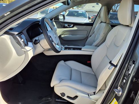 New 2026 Volvo XC60 B5 Ultra w/ Climate Package image 7