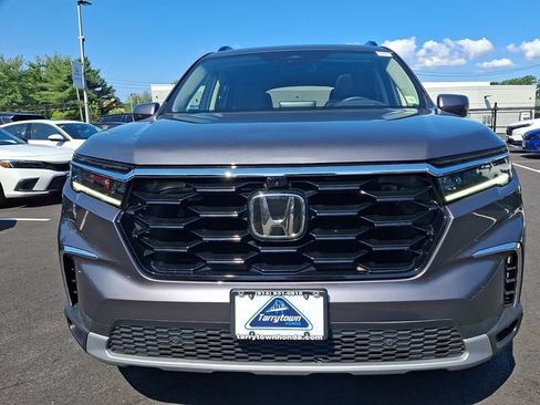 Certified 2024 Honda Pilot Elite image 2