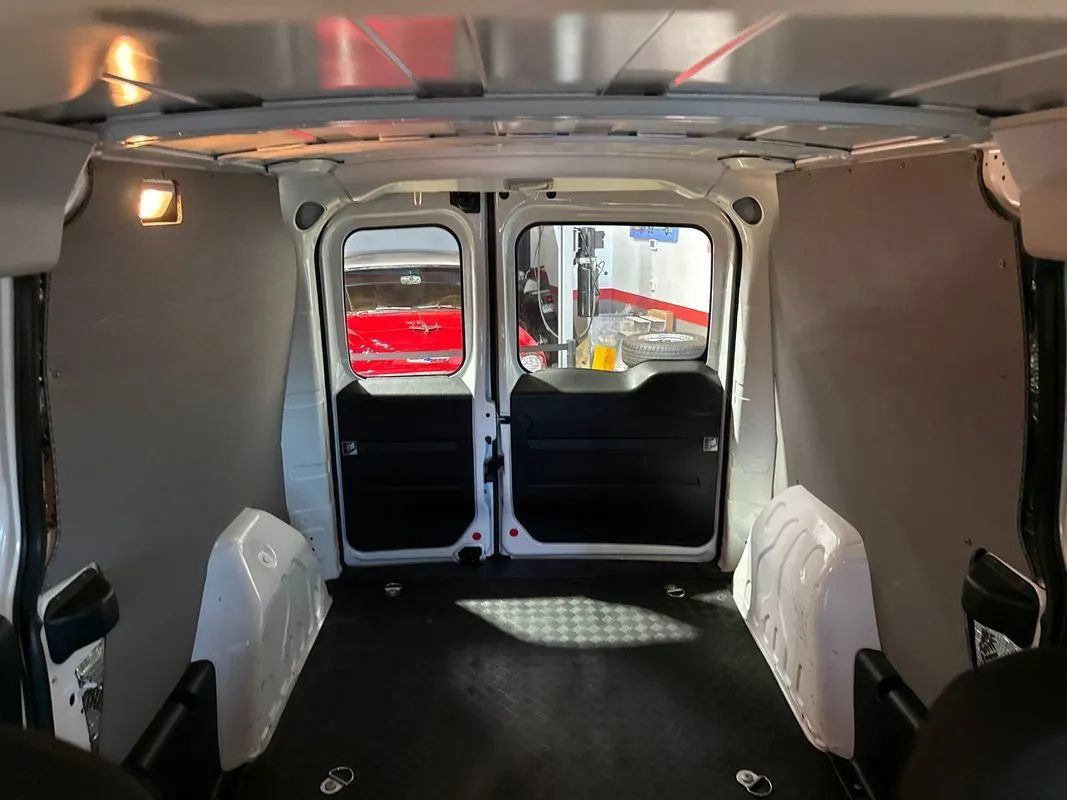Used 2022 RAM ProMaster City Tradesman FWD image 16