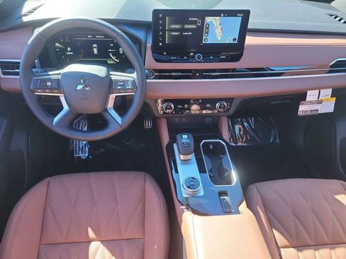 New 2026 Mitsubishi Outlander SEL image 16