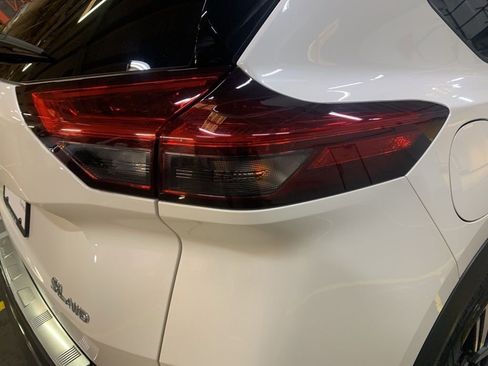 Used 2023 Nissan Rogue SL w/ SL Premium Package image 30