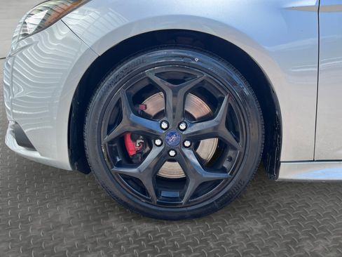 Used 2014 Ford Focus ST w/ Equipment Group 202A FWD image 16
