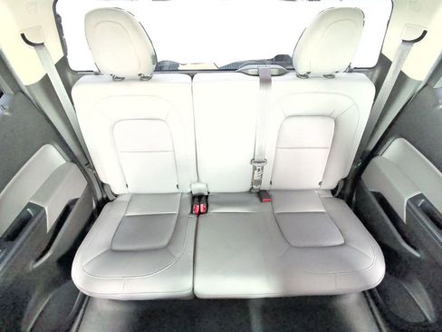 Used 2021 Chevrolet Colorado W/T w/ WT Convenience Package RWD image 15