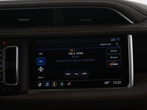 Used 2021 GMC Yukon Denali w/ Denali Premium Package image 19