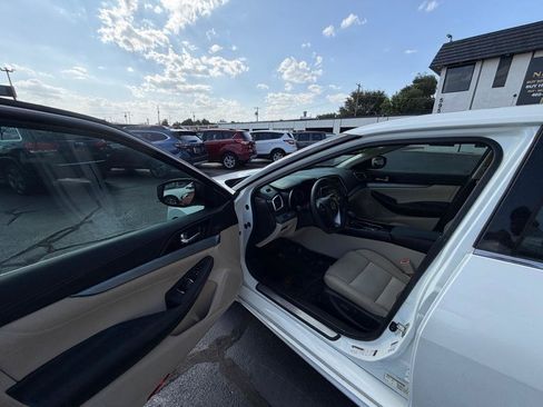 Used 2016 Nissan Maxima 3.5 S FWD image 22