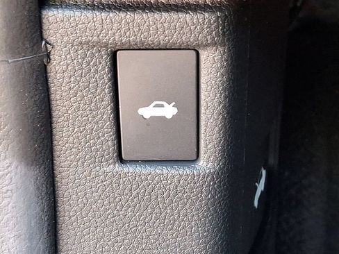 Used 2024 Honda Accord EX image 26