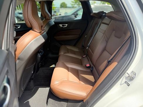 Used 2020 Volvo XC60 T6 Inscription w/ Protection Package Premier AWD/4WD image 7