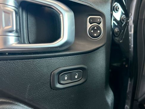 Used 2024 Jeep Wrangler Sport S image 11