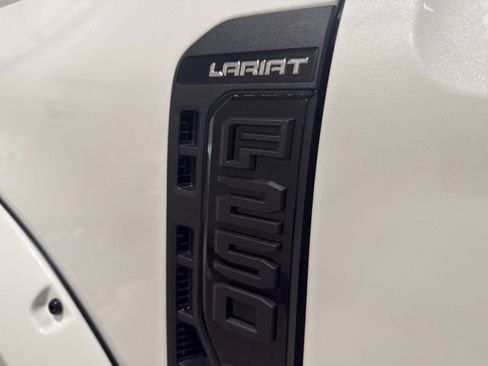 New 2026 Ford F250 Lariat w/ Black Appearance Package AWD/4WD image 21