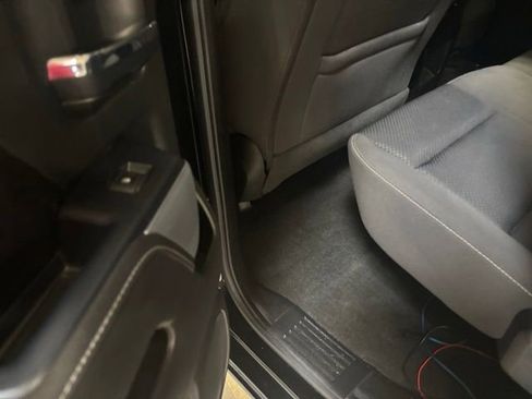 Used 2017 Chevrolet Silverado 1500 LT w/ Midnight Edition AWD/4WD image 16