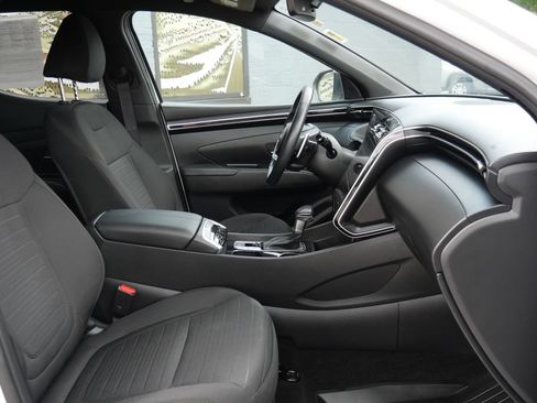 Used 2023 Hyundai Santa Cruz SEL Premium AWD/4WD image 9