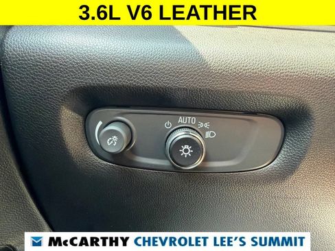 Used 2023 Chevrolet Traverse LT FWD image 20