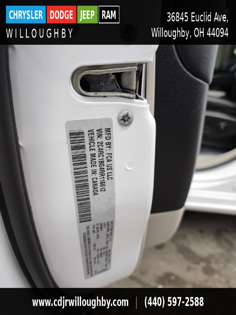 Used 2024 Chrysler Pacifica Touring-L FWD image 44