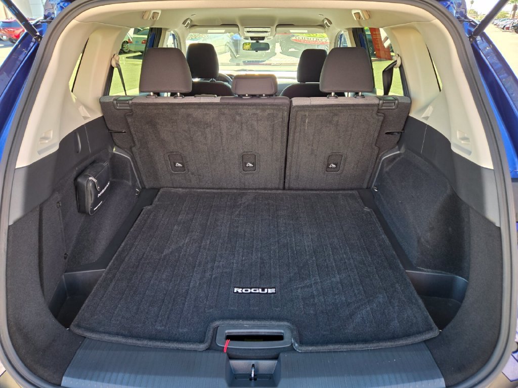 Certified 2023 Nissan Rogue SV FWD image 19