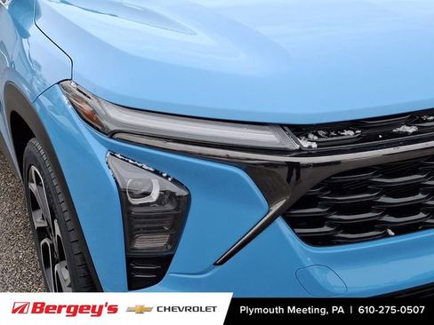 Certified 2024 Chevrolet Trax RS w/ Sunroof Package image 11