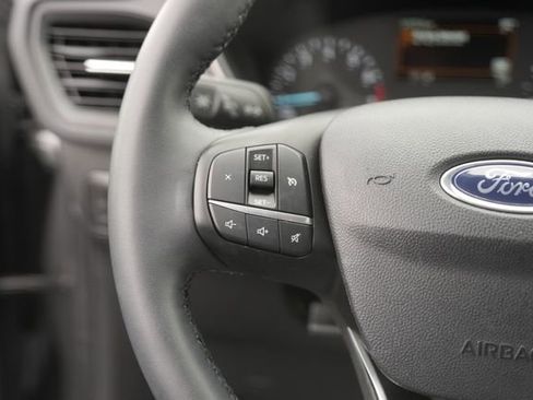 Used 2022 Ford Escape SE w/ SE Sport Appearance Package image 22