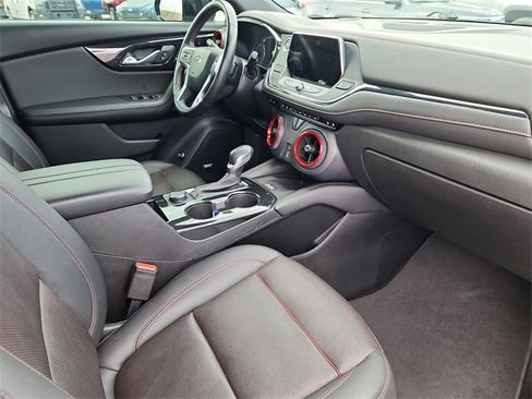 Used 2021 Chevrolet Blazer RS w/ Enhanced Convenience Package image 19
