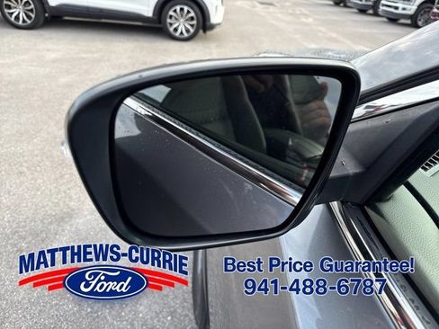 Used 2019 Nissan Rogue SV w/ Premium Package FWD image 8