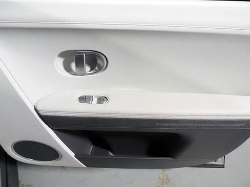 Used 2023 Hyundai Ioniq 5 Limited image 66