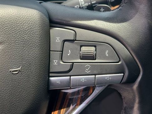 Used 2023 Cadillac Escalade ESV Premium Luxury AWD/4WD image 30