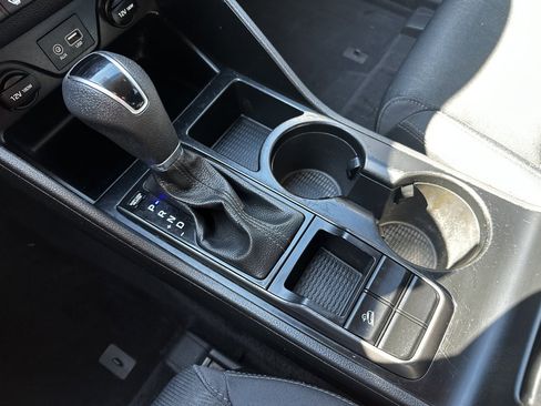 Used 2018 Hyundai Tucson SE w/ Cargo Package image 25