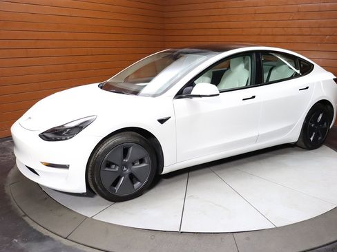 Used 2021 Tesla Model 3 Long Range image 8