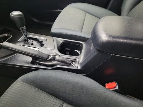 Used 2018 Toyota RAV4 LE FWD image 26