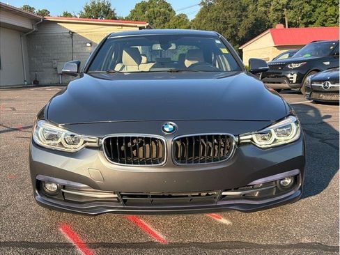 Used 2018 BMW 330i Sedan RWD image 2