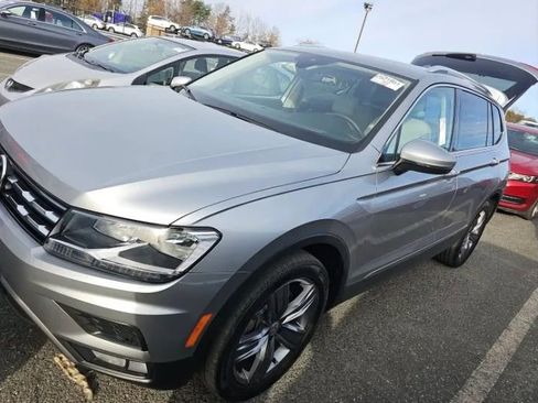 Used 2021 Volkswagen Tiguan SEL image 1