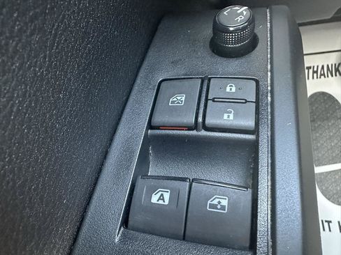 Used 2023 Toyota Tacoma SR RWD image 12