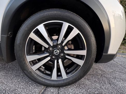 Used 2020 Nissan Kicks SV w/ Exterior Package image 38