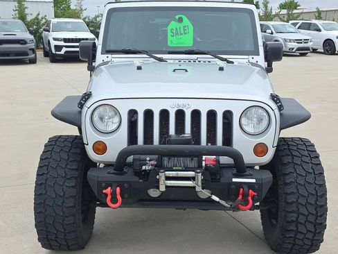 Used 2010 Jeep Wrangler Unlimited Sahara w/ Trailer Tow Group AWD/4WD image 8