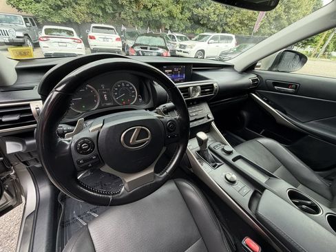 Used 2016 Lexus IS 300 AWD w/ Premium Package image 10