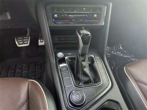 Used 2022 Volkswagen Tiguan SEL R-Line image 22