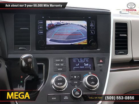 Used 2017 Toyota Sienna XLE image 23