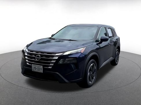 Used 2025 Nissan Rogue SV AWD/4WD image 5