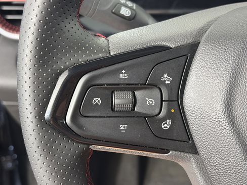 Certified 2025 Chevrolet Trax RS w/ Driver Confidence Package FWD image 27