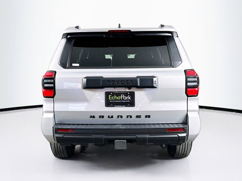 Used 2025 Toyota 4Runner SR5 AWD/4WD image 7
