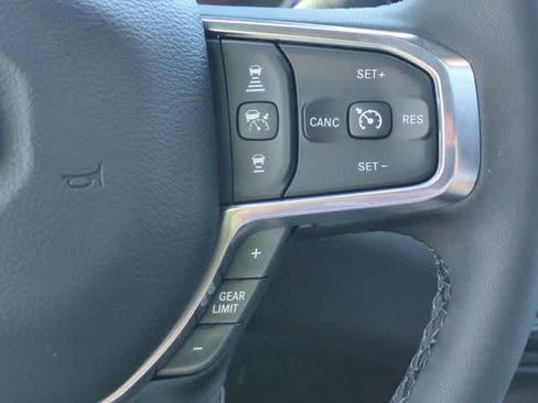 New 2026 RAM 2500 Laramie AWD/4WD image 26