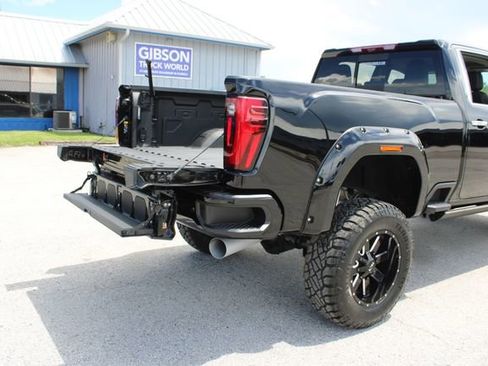 Used 2024 GMC Sierra 2500 Denali w/ Denali Reserve Package image 11