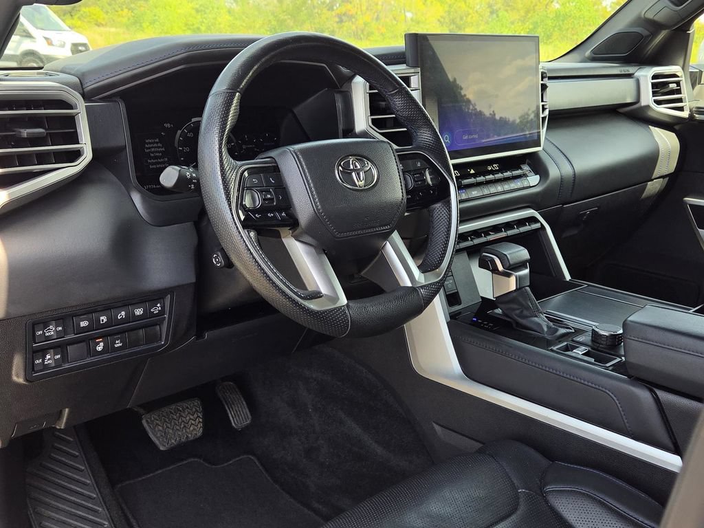 Used 2025 Toyota Tundra Platinum AWD/4WD image 15