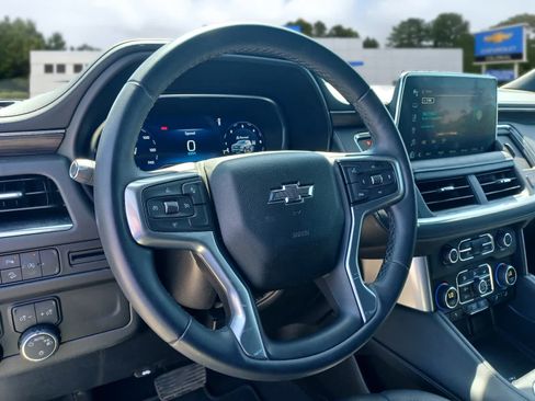 Used 2023 Chevrolet Tahoe Z71 AWD/4WD image 9