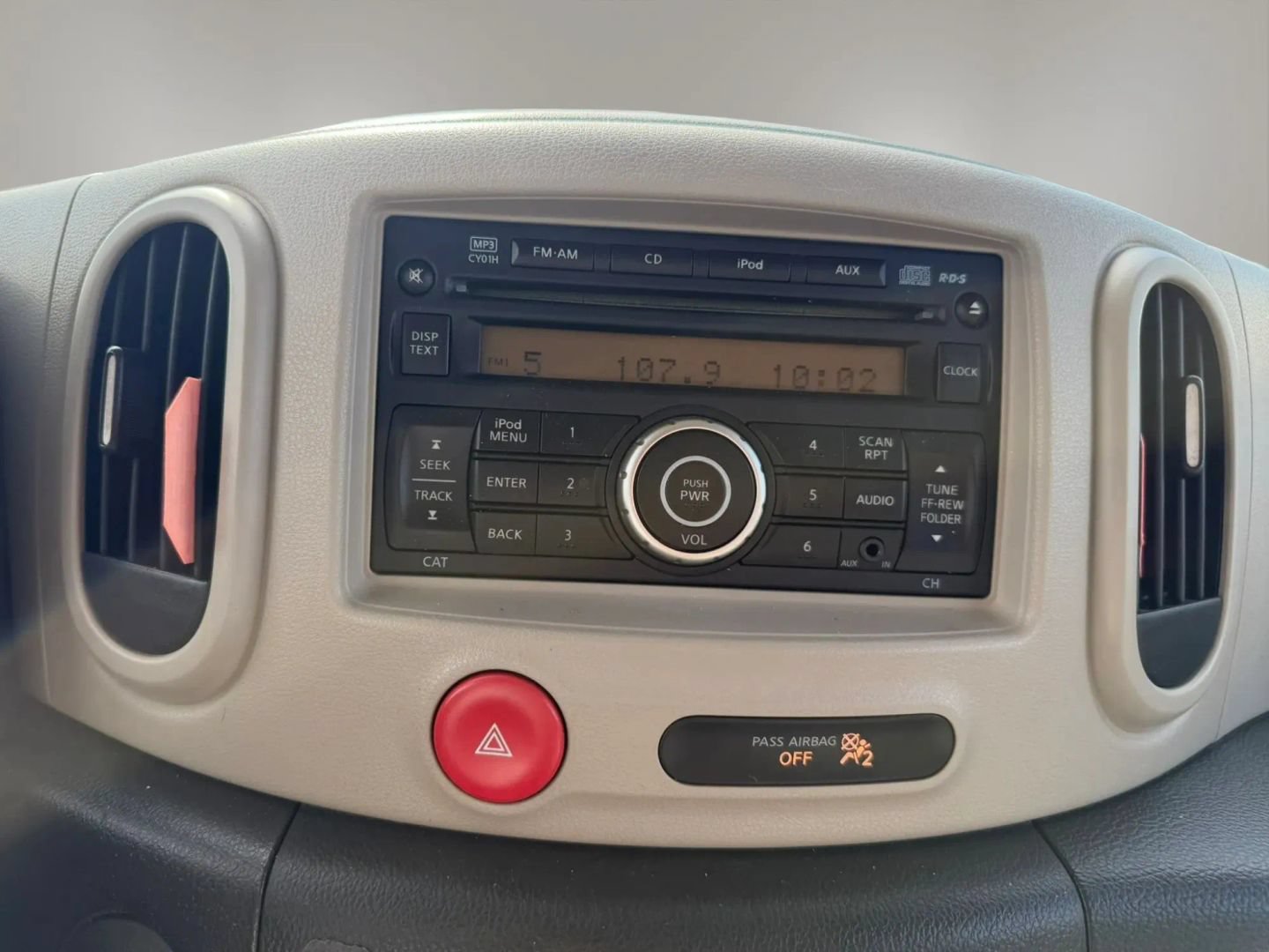 Used 2011 Nissan Cube 1.8 S w/ Interior Designer Pkg FWD image 25
