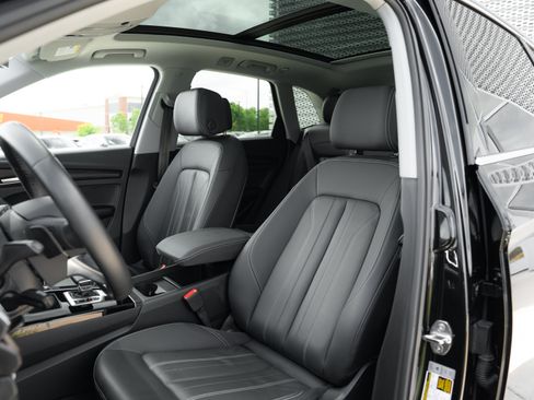 Certified 2023 Audi Q5 2.0T Premium w/ Convenience Package AWD/4WD image 22