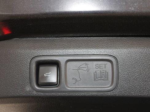 Used 2024 Ford Expedition Limited AWD/4WD image 31