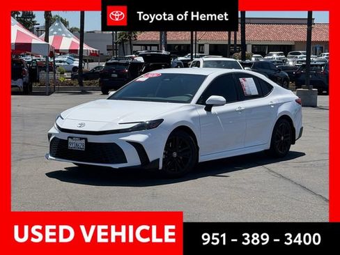 Used 2026 Toyota Camry SE w/ Convenience Package FWD image 1