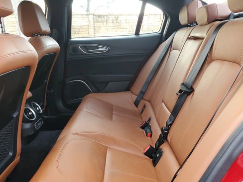 Used 2022 Alfa Romeo Giulia Ti image 15