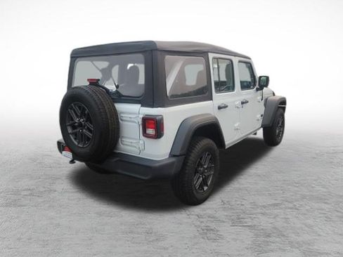 Used 2022 Jeep Wrangler Unlimited Sport AWD/4WD image 7