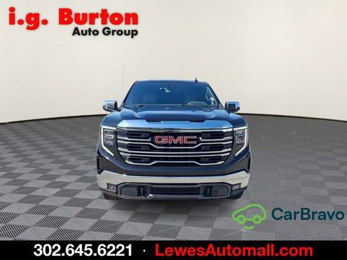 Used 2023 GMC Sierra 1500 SLT w/ SLT Premium Package AWD/4WD image 2